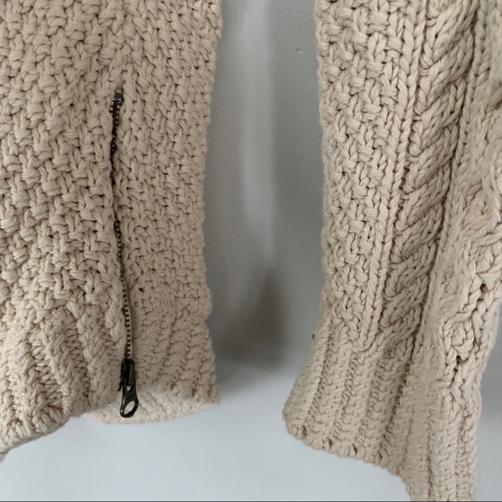 L.L. Bean Signature 100% Cotton Cream Cable Knit Sweater w/Side Zipper Size M - Picture 4 of 9